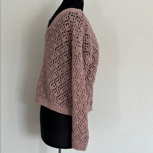 Nicole Miller Pink Cropped Cardigan with Open-Knit Design - Picture 5 of 14